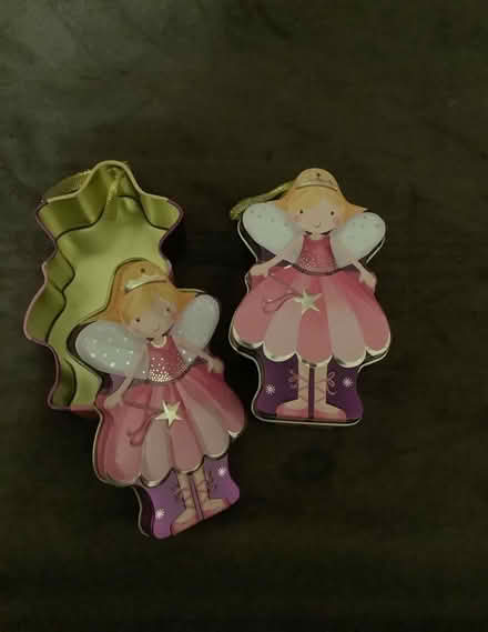 Photo of free Small pretty tins (Central Derby DE22) #3