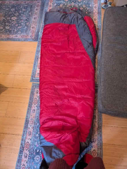 Photo of free Sleeping bag, warm (N1 Highbury and Islington) #1