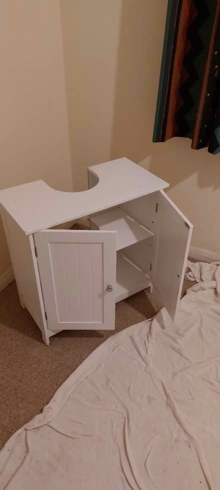 Photo of free Under wash basin cabinet (Horsham RH12) #1