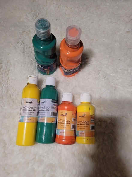 Photo of free Tempera and Acrylic Paint (Upper East Side) #1