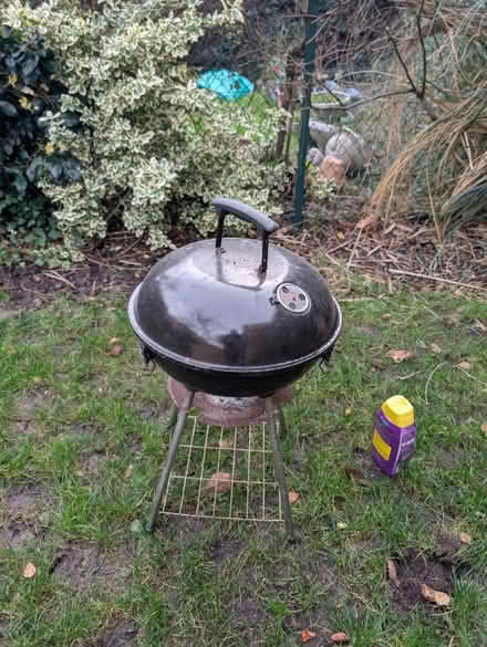 Photo of free Used small BBQ (N1 Highbury and Islington) #1