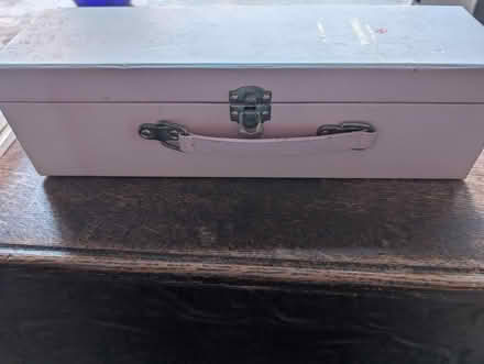 Photo of free Empty Pink Champagne box (Neasden NW10) #2