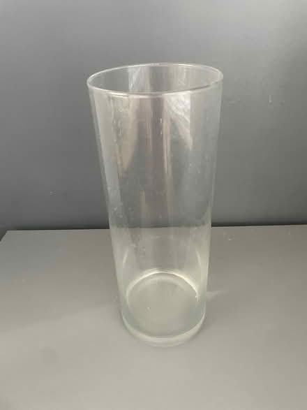 Photo of free Large glass vase (BR1) #1