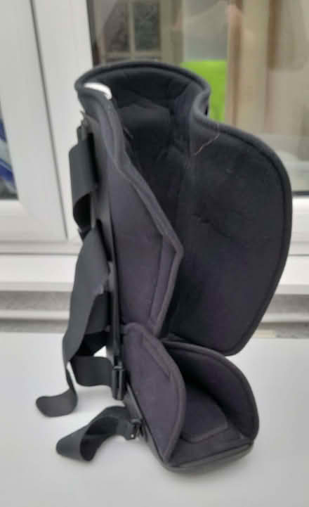 Photo of free Light ankle injury walking boot - medium size (Bernards Heath AL1) #1