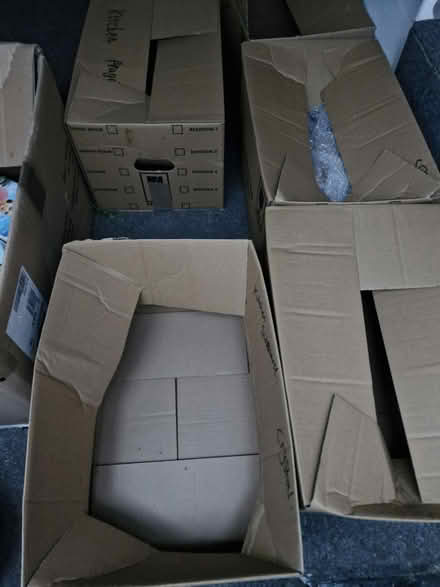 Photo of free Boxes (DE14) #2