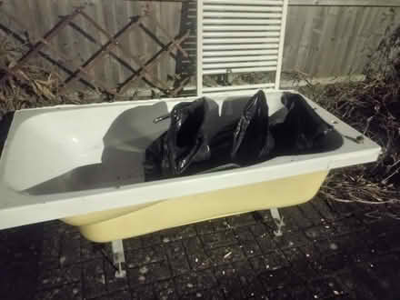 Photo of free Bath (Woodley RG5) #1