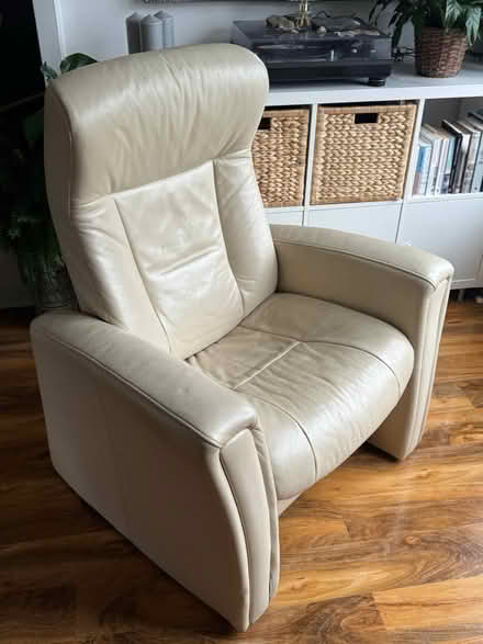 Photo of free Reclining Leather Chair (Helmshore BB4) #3