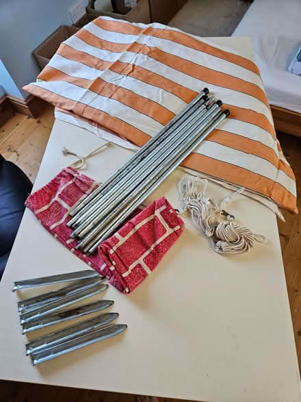 Photo of free vintage 1960's windbreak (Copthorne SY3) #1