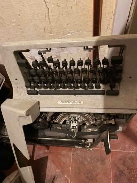 Photo of free Typewriter (Wolvercote Ox2) #1