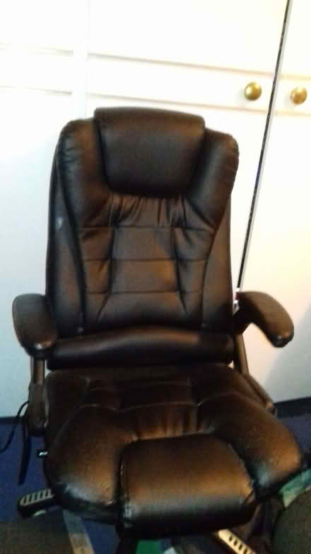 Photo of free Executive office chair (Heald Green SK8) #1