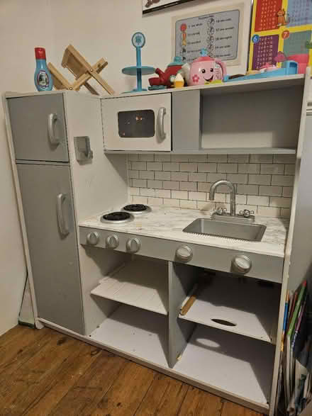 Photo of free Childs play kitchen (HA3 Harrow) #1