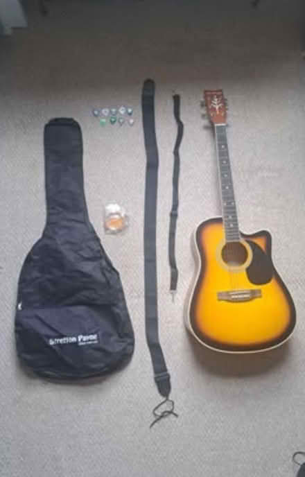 Photo of free Full size guitar (Worthing) #1