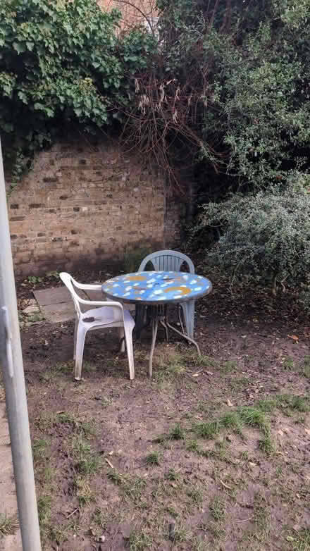 Photo of free Garden table and 4 chairs (N1 Highbury and Islington) #1