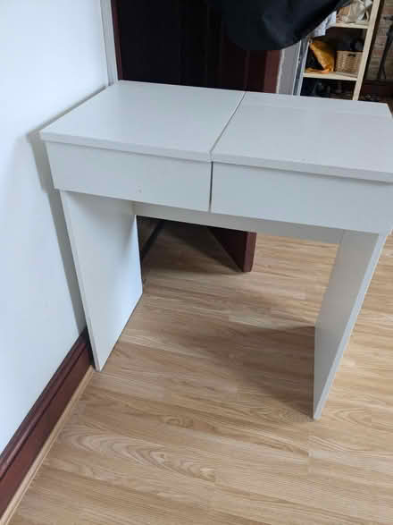 Photo of free Dressing table (N7 Tufnell Park) #1