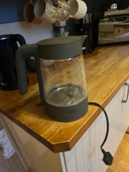 Photo of free Glass kettle (Coleridge Ward CB1) #1