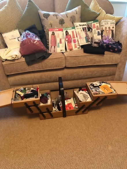 Photo of free Sewing box with contents (Dorridge B93) #2