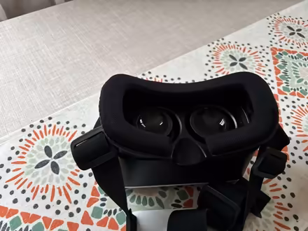 Photo of free VR box (Colehill) #2