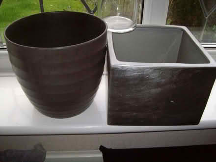Photo of free 2 indoor plant pots and a vase (Great Moor SK2) #2
