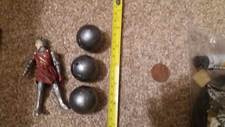 Photo of free narnia toy knight + 3 projectiles (Crosspool S10) #1