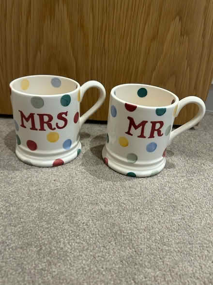 Photo of free Mr & Mrs mugs (Forest Hill - SE23) #1