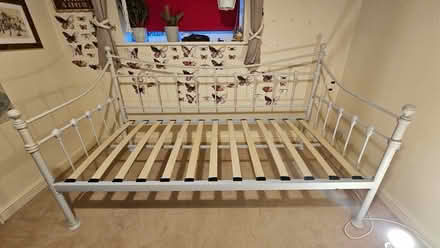Photo of free Day bed (GU11) #2