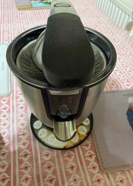 Photo of free Electric juicer (West Ewell Epsom KT19) #1