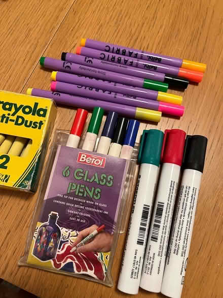 Photo of free Fabric/ glass pens selection (AL5 Harpenden) #1