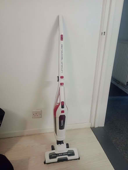 Photo of free Goblin cordless upright vacuum cleaner (Brighton Hill RG22) #3