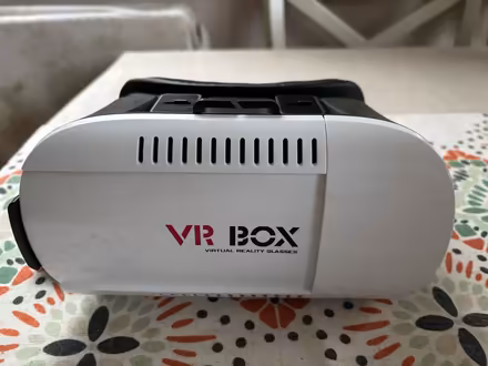Photo of free VR box (Colehill) #1