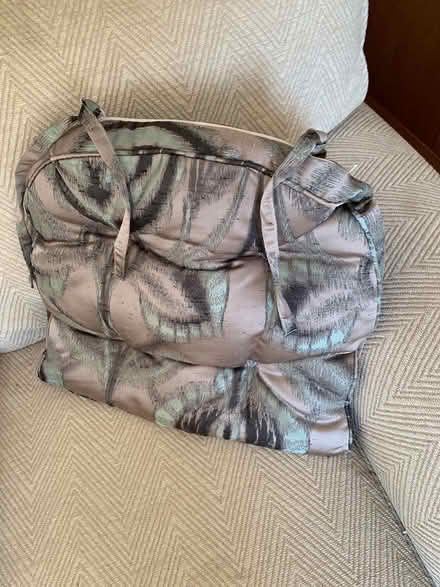 Photo of free Cushion with ties (Stevenage, pin green SG1) #1