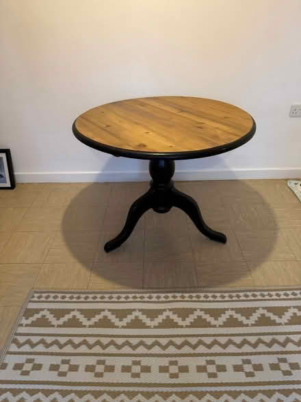 Photo of free Round pine dining table (Dunchurch CV22) #1