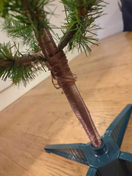 Photo of free 150cm Christmas Tree (Northcourt OX14) #3