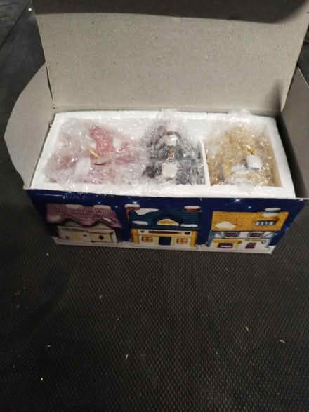 Photo of free Christmas decorations (Walton on Thames KT12) #1