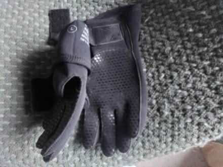 Photo of free Wetsuit? gloves (Grenoside S35) #1