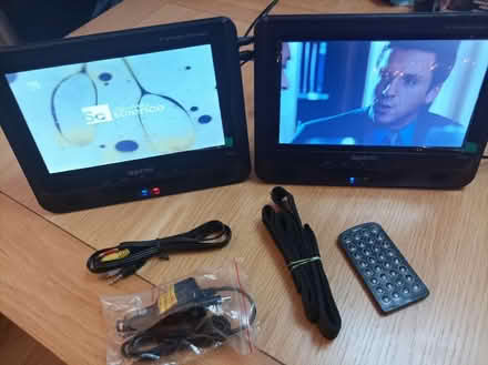 Photo of free Dual DVD Entertainment System (Upton CH49) #1
