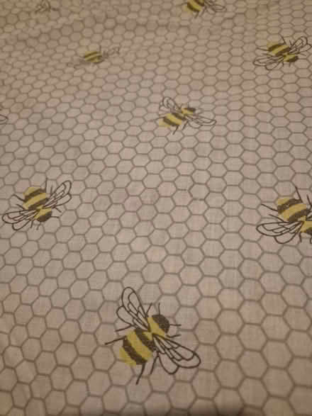 Photo of free King-size duvet set honeybee (Southbourne) #3