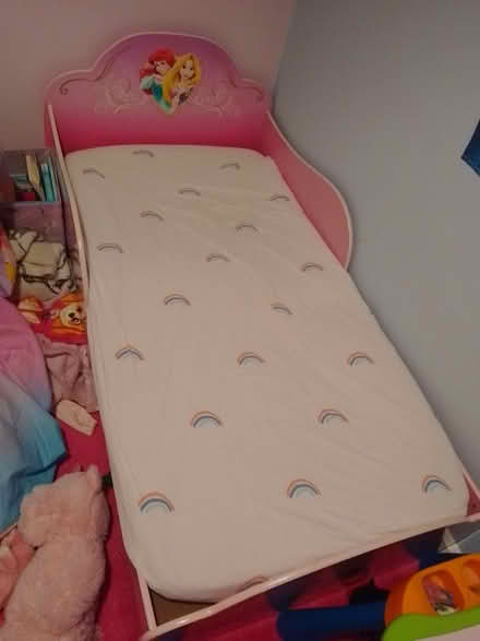 Photo of free Toddler bed Disney princess with mattress (Lindale LA11) #1