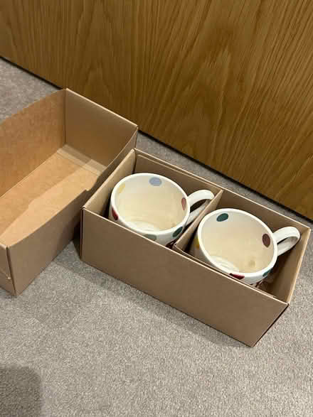 Photo of free Mr & Mrs mugs (Forest Hill - SE23) #4