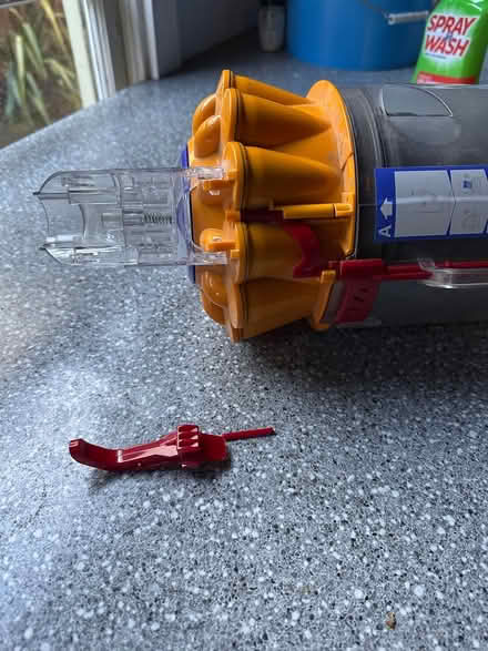 Photo of free Dyson vacuum cleaner (Redwood city) #3