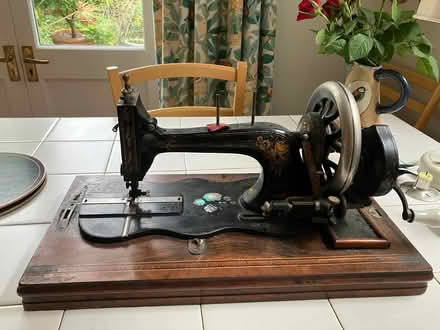 Photo of free Sewing machine- antique (SW15) #1