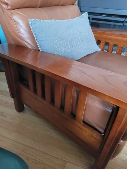 Photo of free Mission-style leather chair (Hillfarms Westside) #2