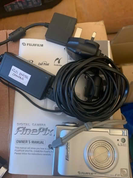 Photo of free Old cameras. Video, film and digital. (Trowbridge BA14) #3