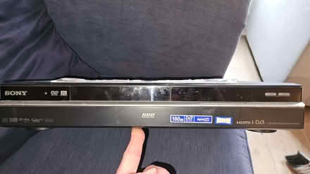 Photo of free Sony DVD-R & hard drive recorder (Buggs Bottom RG4) #2