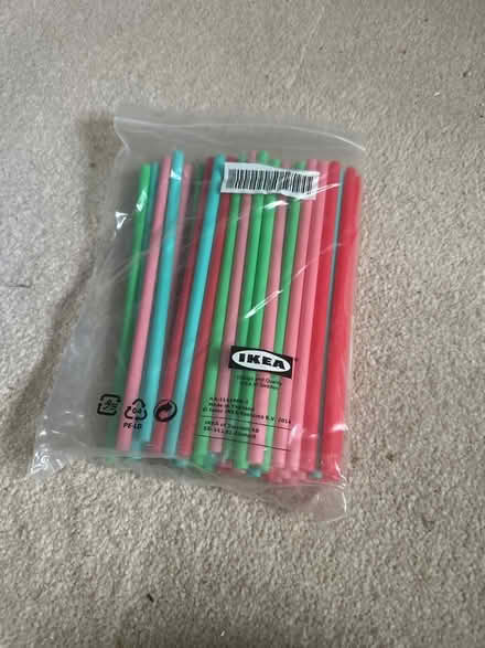Photo of free Straws (Hanworth Park, TW13) #1