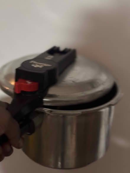 Photo of free Pressure cooker (BR5) #1