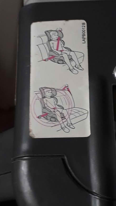 Photo of free childs car seat/ spare seat covers (Newbury RG14) #3