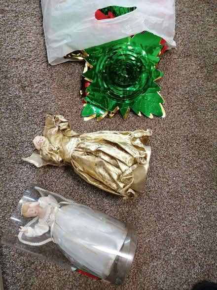 Photo of free Christmas decorations (Scarisbrick L40) #1