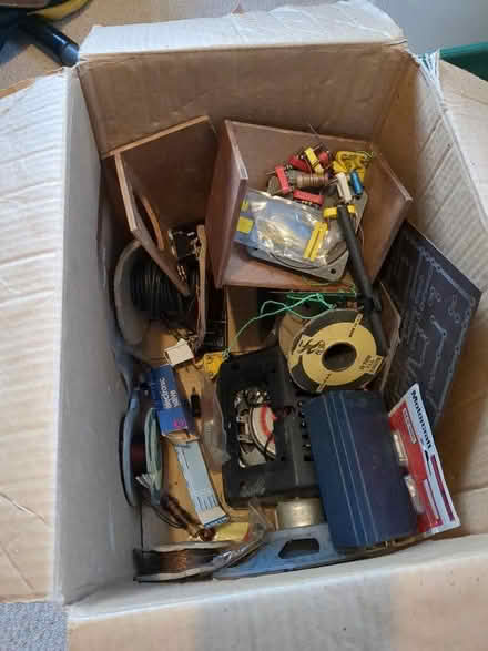 Photo of free Various vintage electronic components (Hollingdean BN1) #1