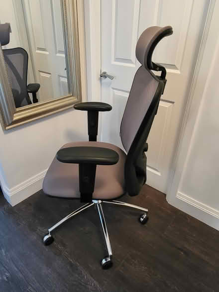 Photo of free Grey Desk Chair (Sihoo) (Chiswick W4 4LP) #1