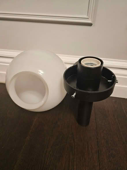 Photo of free Outdoor light (Lower Morden SM3) #3
